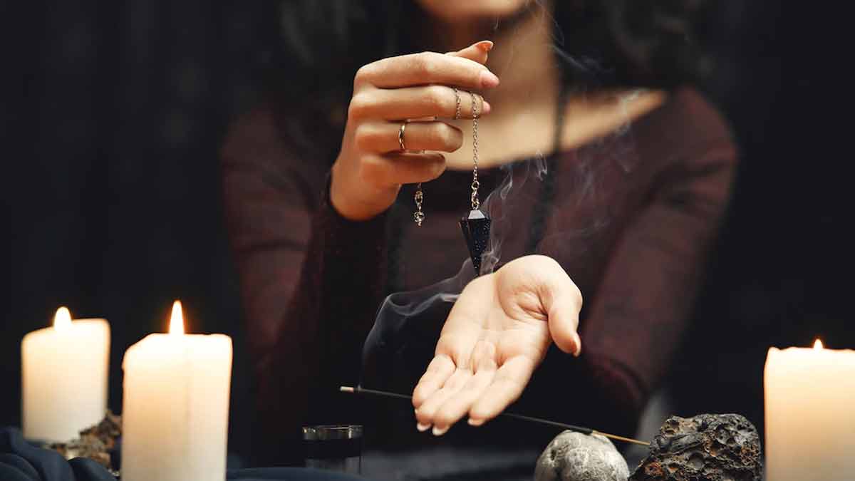 Astrologer Viren Ji Mehta as Your Vashikaran Specialist in Mumbai